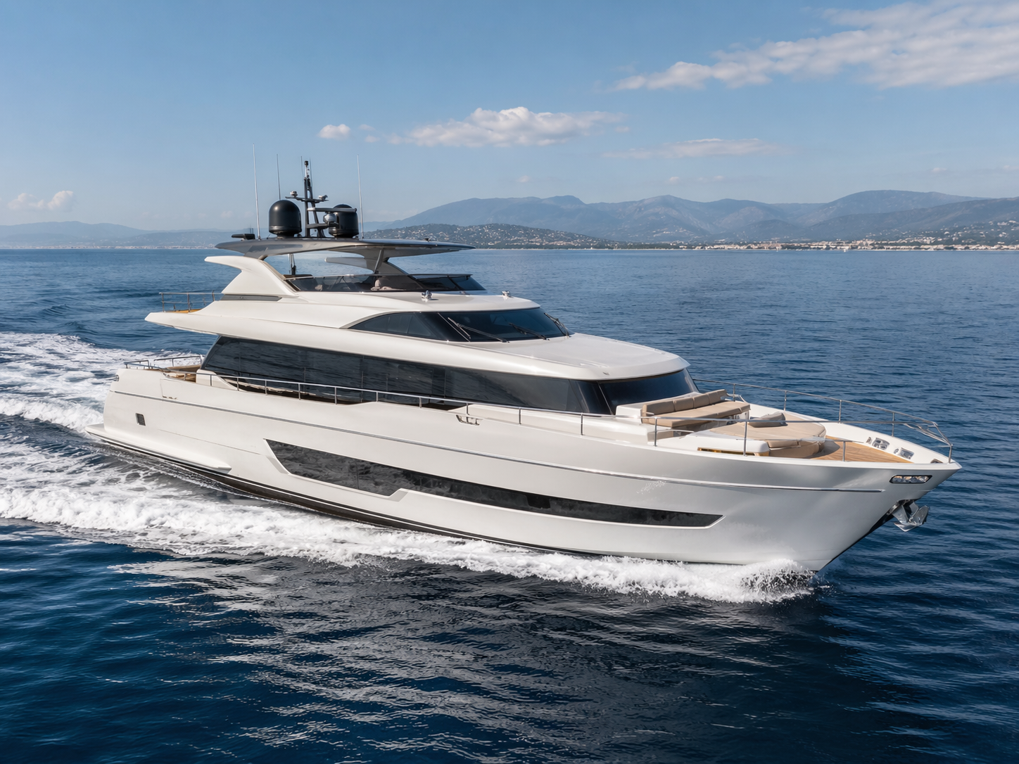 MOTORYACHT